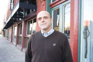 Paulvspencer signs term limits pledge