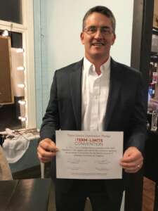 Shay Shelnutt signs term limits pledge