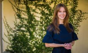 TX25 julie Oliver signs congressional term limits pledge