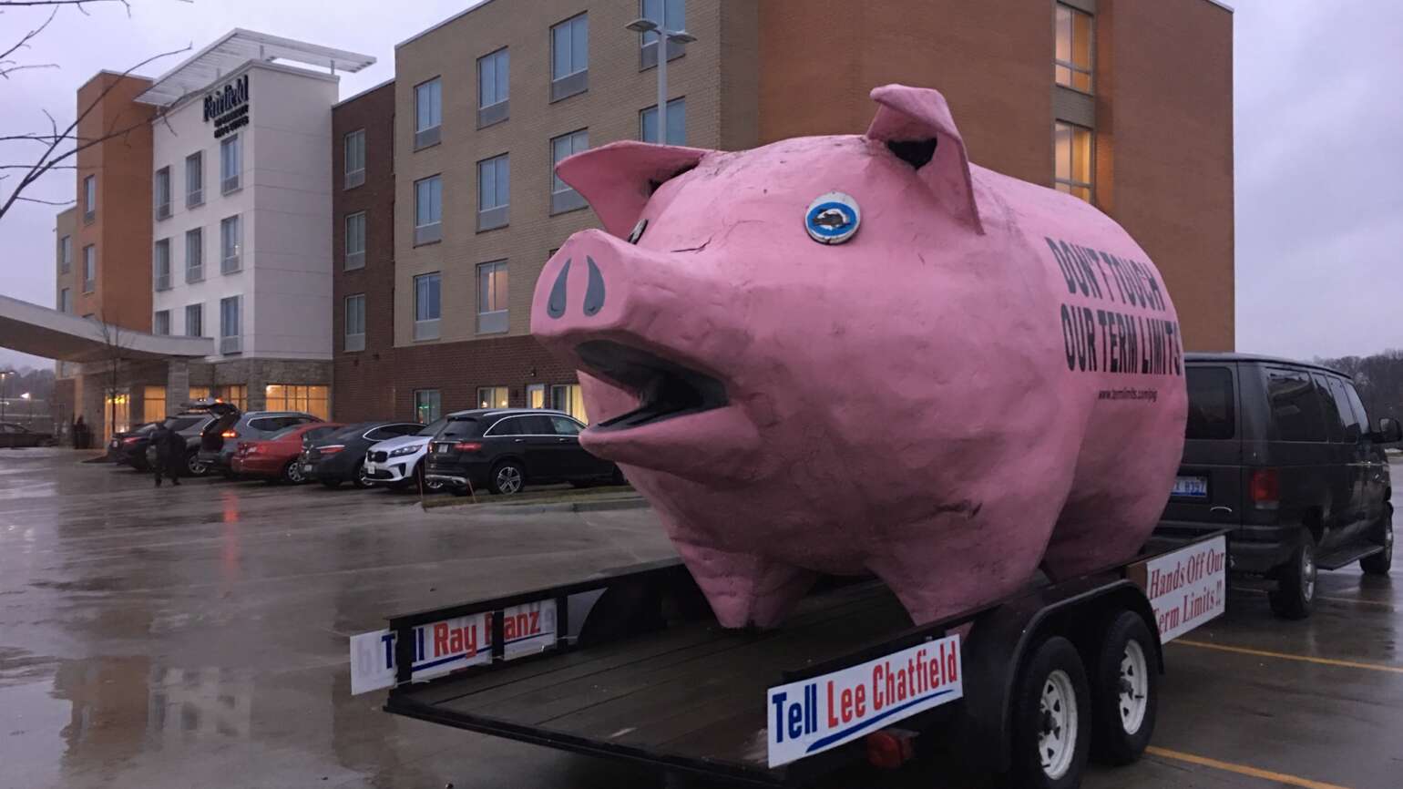 Michigan Hog protests anti term limits maneuver by state legislators