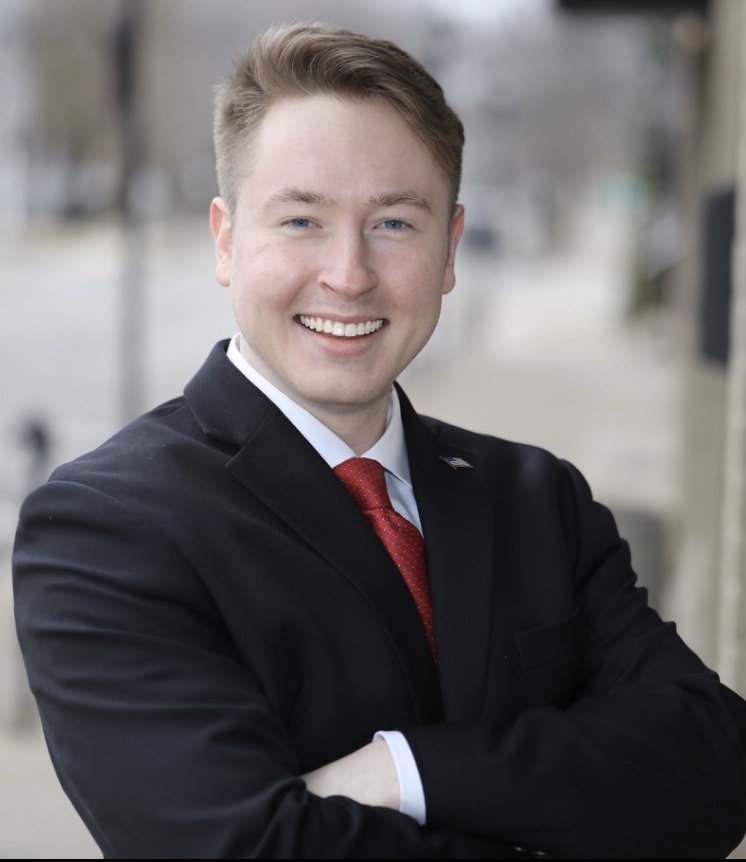 MIH038ChaseTurner signs term limits on Congress pledge