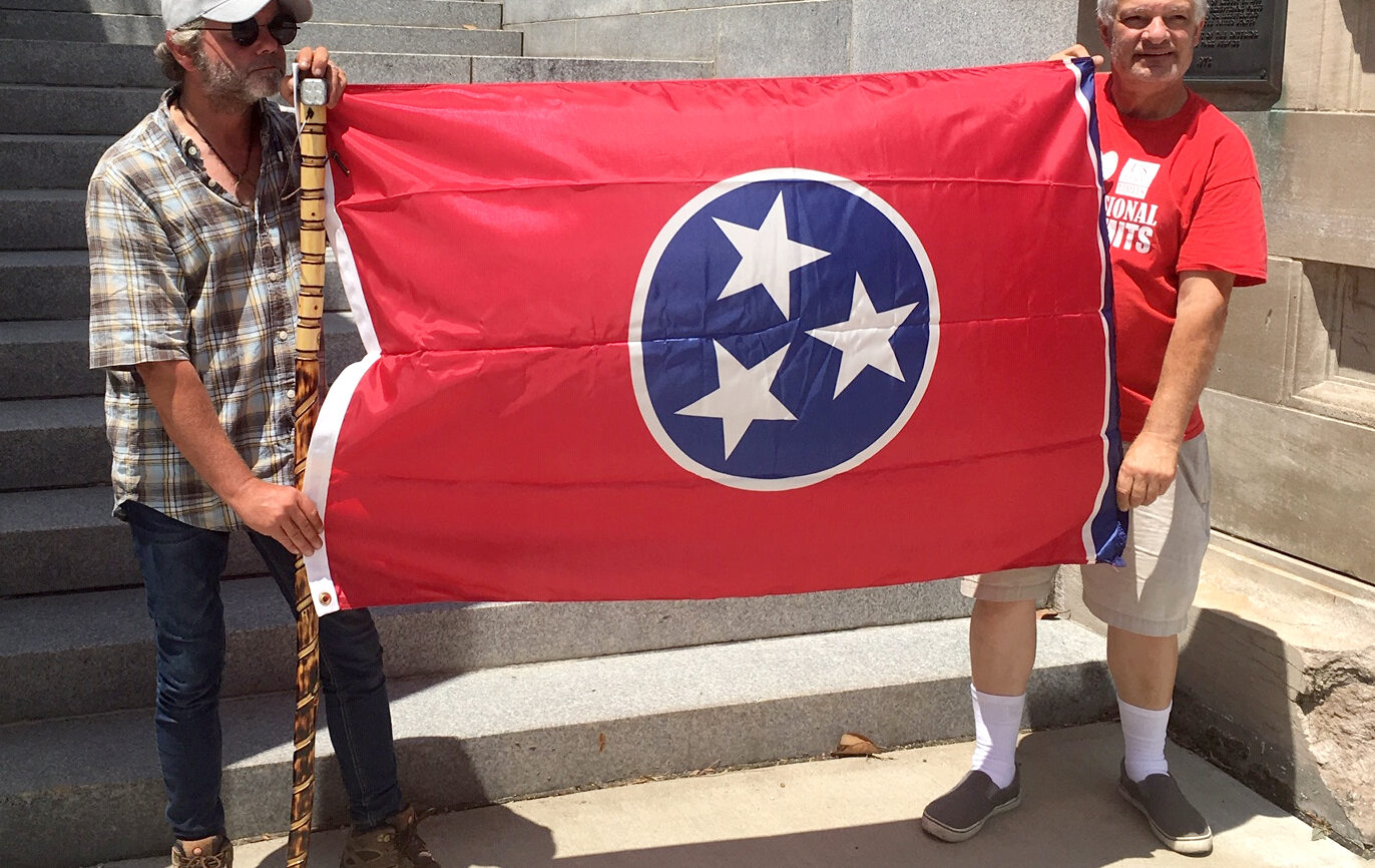 izzyJeffTennesseecapitolFlag