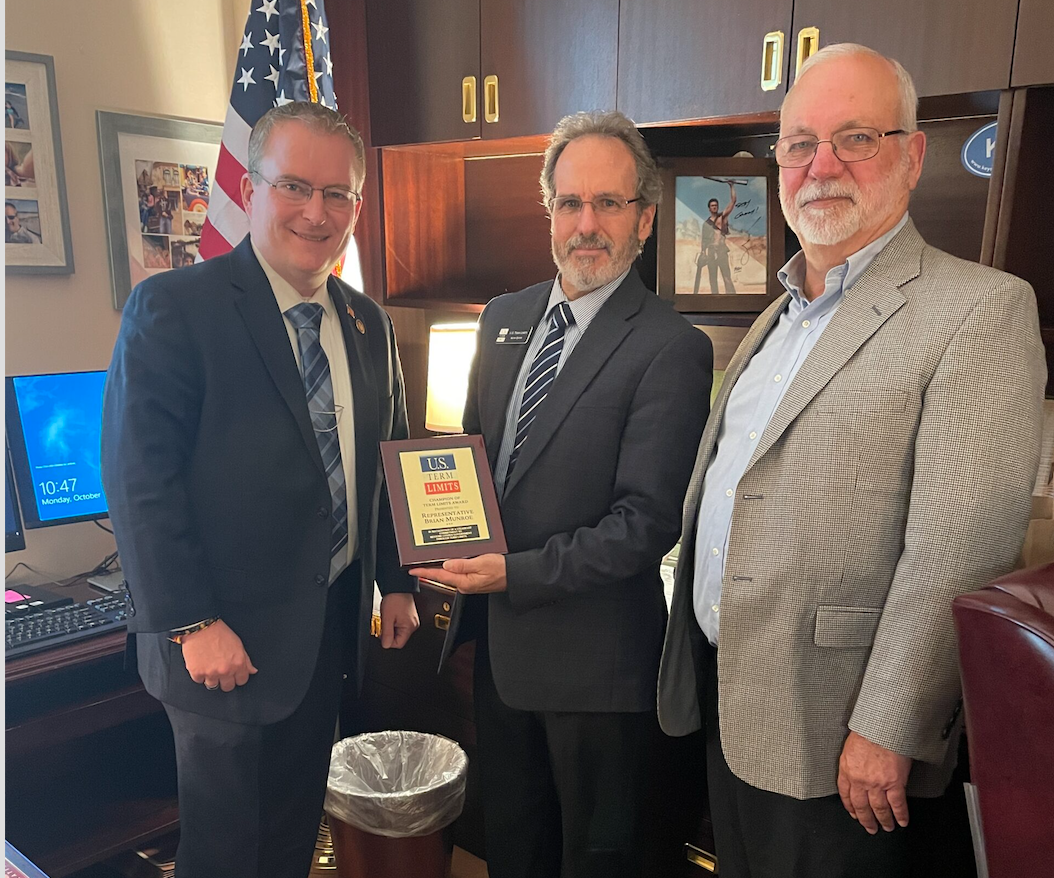 Rep. Brian Munroe Receives Plaque for Signing U.S. Term Limits Pledge ...